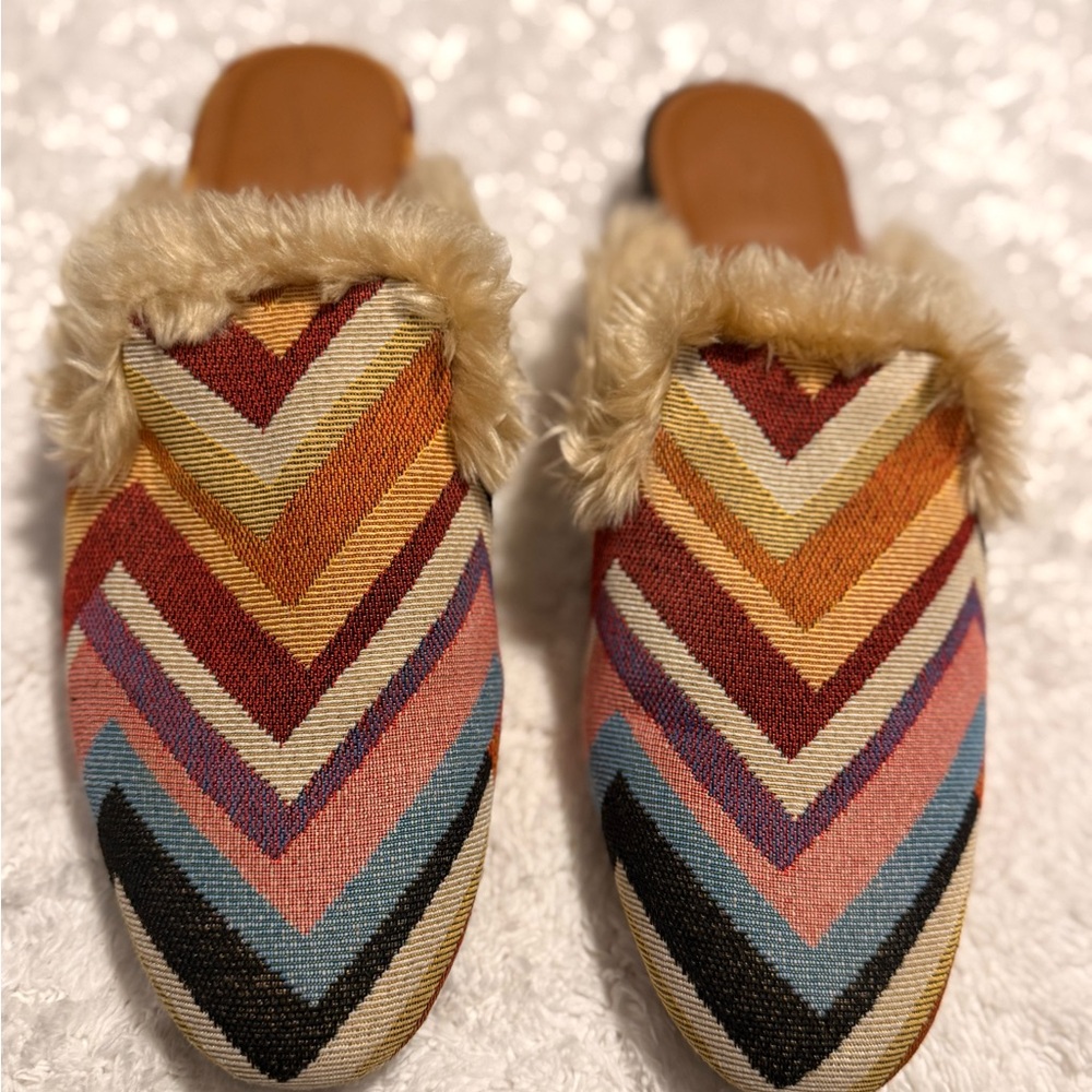 New!!! Universal Thread Chevron Mules With Faux F… - image 1